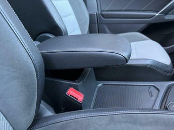 Volkswagen Tiguan 2.0 TDI BlueMotion Tech R-Line DSG 4Motion Euro 6 (s/s) 5dr