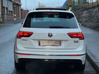 Volkswagen Tiguan 2.0 TDI BlueMotion Tech R-Line DSG 4Motion Euro 6 (s/s) 5dr