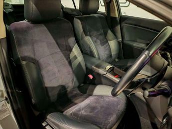 Toyota Avensis 1.8 V-Matic Icon Plus Multidrive S Euro 5 4dr