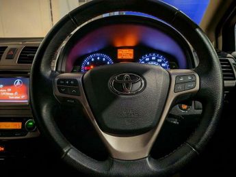 Toyota Avensis 1.8 V-Matic Icon Plus Multidrive S Euro 5 4dr