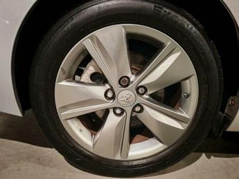 Toyota Avensis 1.8 V-Matic Icon Plus Multidrive S Euro 5 4dr