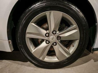 Toyota Avensis 1.8 V-Matic Icon Plus Multidrive S Euro 5 4dr