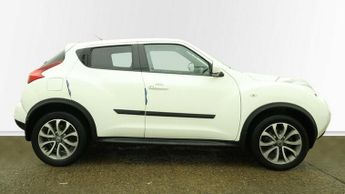 Nissan Juke 1.6 Tekna SUV 5dr Petrol CVT Euro 5 (117 ps)