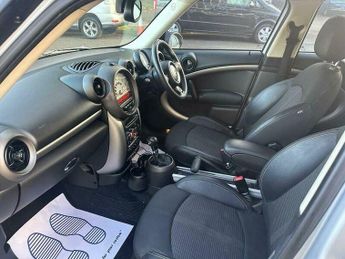 MINI Countryman 1.6 Cooper Auto Euro 5 5dr