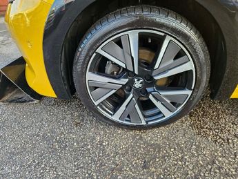 Peugeot 208 PURETECH GT S/S