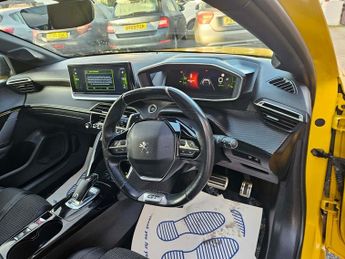 Peugeot 208 PURETECH GT S/S