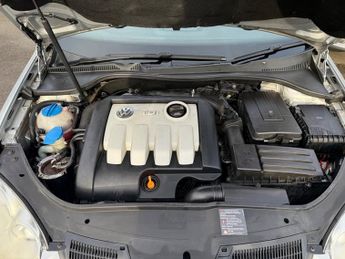 Volkswagen Golf SE TDI (105BHP)