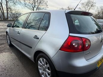 Volkswagen Golf SE TDI (105BHP)