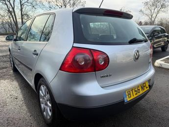 Volkswagen Golf SE TDI (105BHP)