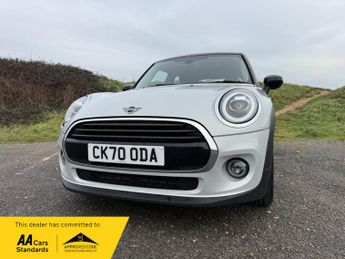 MINI Hatch 1.5 Cooper Classic Hatchback 5dr Petrol Manual Euro 6 (s/s) (136