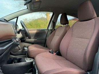 Toyota Yaris 1.0 VVT-i Icon Plus CVT Euro 5 5dr