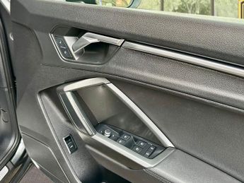 Audi Q3 SPORTBACK TFSI S LINE