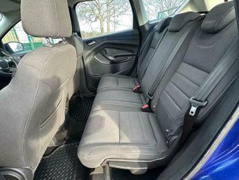 Ford Kuga 2.0 TDCi Zetec SUV 5dr Diesel Powershift AWD Euro 6 (s/s) (150 p