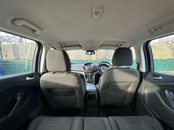 Ford Kuga 2.0 TDCi Zetec SUV 5dr Diesel Powershift AWD Euro 6 (s/s) (150 p