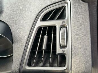 Ford Kuga 2.0 TDCi Zetec SUV 5dr Diesel Powershift AWD Euro 6 (s/s) (150 p