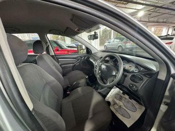 Ford Focus 1.6i 16v Zetec 5dr