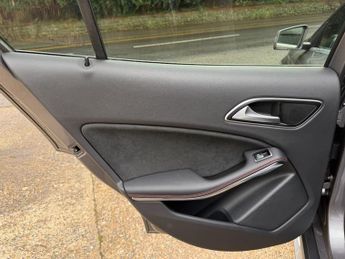 Mercedes GLA GLA 200 D 4MATIC AMG LINE