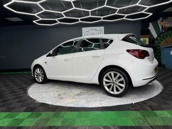 Vauxhall Astra 2.0 CDTi Elite Auto Euro 5 5dr