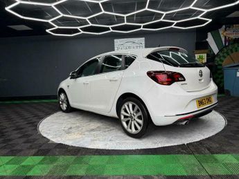Vauxhall Astra 2.0 CDTi Elite Auto Euro 5 5dr