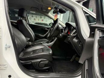 Vauxhall Astra 2.0 CDTi Elite Auto Euro 5 5dr