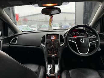 Vauxhall Astra 2.0 CDTi Elite Auto Euro 5 5dr