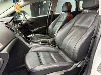 Vauxhall Astra 2.0 CDTi Elite Auto Euro 5 5dr