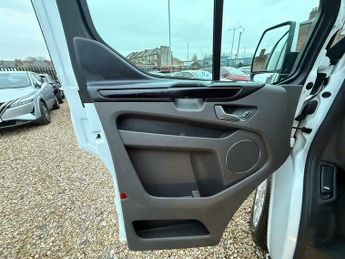 Ford Tourneo Custom 2.0 320 EcoBlue Titanium Auto L2 Euro 6 (s/s) 5dr