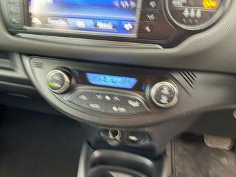 Toyota Yaris 1.5 VVT-h Icon E-CVT Euro 6 5dr