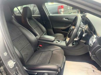 Mercedes-Benz C Class 2.0 GLA250 AMG Line 7G-DCT 4MATIC Euro 6 (s/s) 5dr