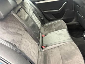 Skoda Octavia 1.6 TDI Elegance DSG Euro 5 5dr 103BHP