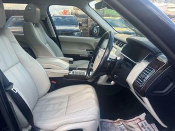 Land Rover Range Rover 4.4 SD V8 Vogue Auto 4WD Euro 6 (s/s) 5dr
