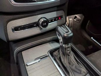 Volvo XC90 2.0 D5 PowerPulse R-Design Auto 4WD Euro 6 (s/s) 5dr