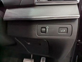 Volvo XC90 2.0 D5 PowerPulse R-Design Auto 4WD Euro 6 (s/s) 5dr