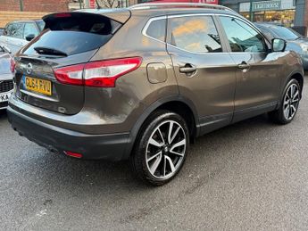 Nissan Qashqai 1.2 DIG-T Tekna XTRON 2WD Euro 5 5dr 113BHP