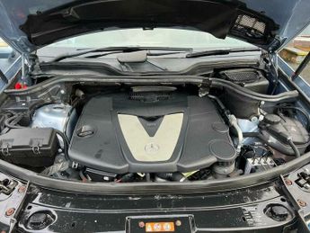 Mercedes-Benz SL Class 3.0 ML320 CDI V6 Sport Tiptronic 4WD Euro 4 5dr