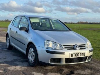 Volkswagen Golf 1.6 FSI S 5dr