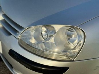 Volkswagen Golf 1.6 FSI S 5dr