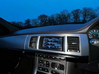 Jaguar XF 2.2d R-Sport Auto Euro 5 (s/s) 4dr