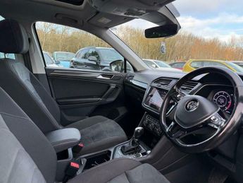 Volkswagen Tiguan 2.0 TDI SEL DSG 4Motion Euro 6 (s/s) 5dr