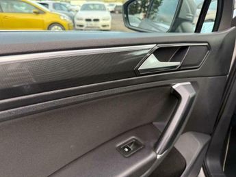 Volkswagen Tiguan 2.0 TDI SEL DSG 4Motion Euro 6 (s/s) 5dr