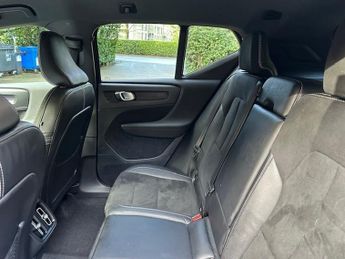 Volvo XC40 T3 R-DESIGN