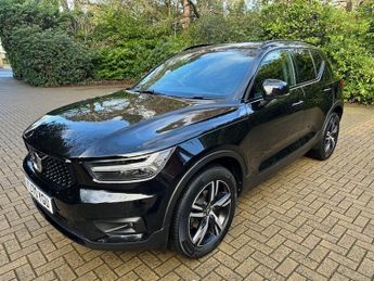 Volvo XC40 T3 R-DESIGN