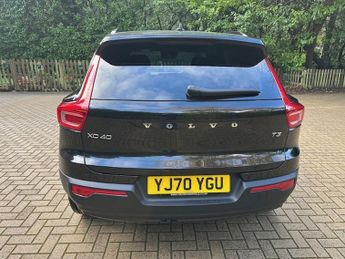 Volvo XC40 T3 R-DESIGN