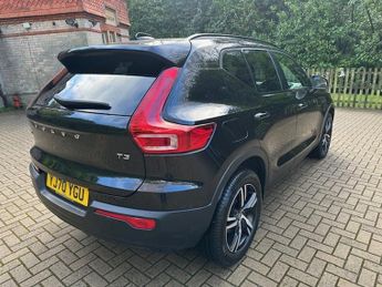 Volvo XC40 T3 R-DESIGN