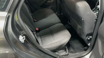 Ford Focus 2.0 TDCi Titanium Hatchback 5dr Diesel Powershift Euro 6 (s/s) (