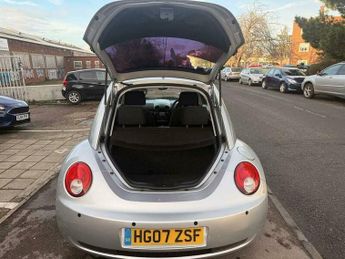 Volkswagen Beetle 1.6 Luna Euro 4 3dr