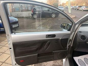 Volkswagen Beetle 1.6 Luna Euro 4 3dr