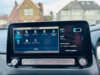Hyundai KONA 64kWh Premium Auto 5dr (10.5kW Charger)