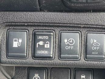 Nissan Leaf 24kWh Tekna Auto 5dr