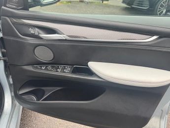 BMW X5 4.4 BiTurbo V8 SUV 5dr Petrol Auto xDrive Euro 6 (s/s) (575 bhp)